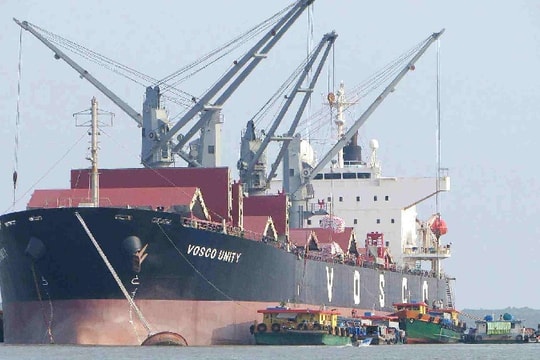 VOS chật vật giảm lỗ