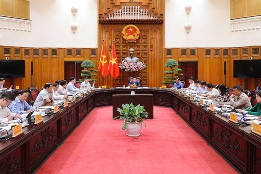 Chính phủ quyết liệt tìm giải pháp bứt tốc tăng trưởng 8,3 - 8,5%