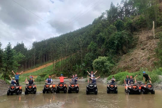 Giao lưu văn hóa Việt – Trung qua trải nghiệm tour du lịch Caravan