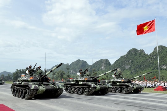 Tổng hợp luyện diễu binh, diễu hành kỷ niệm 80 năm Cách mạng tháng Tám và Quốc khánh 2/9