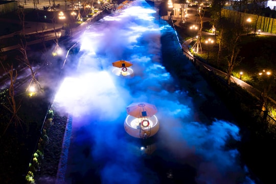 Vẻ đẹp siêu thực trên Dòng sông Ánh sáng T&T City Millennia