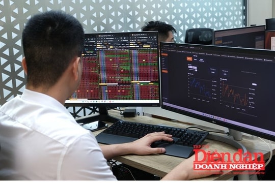 Ngân hàng, chứng khoán, bất động sản, xây dựng, dòng vốn, bán lẻ, dầu khí – Mua gì?