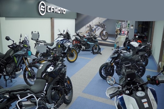 Mô tô phân khối lớn trước “bài toán” xanh hóa: Giữ chất hay đổi mình?