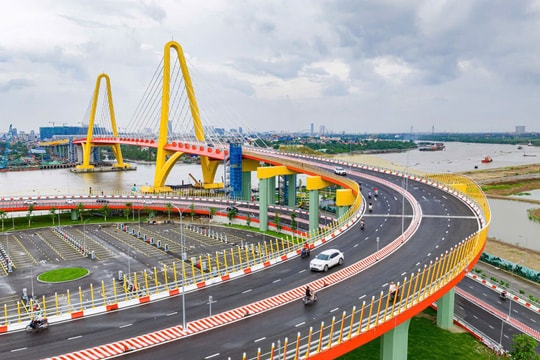 Vingroup công bố 2 trụ cột hoạt động mới là hạ tầng và năng lượng xanh