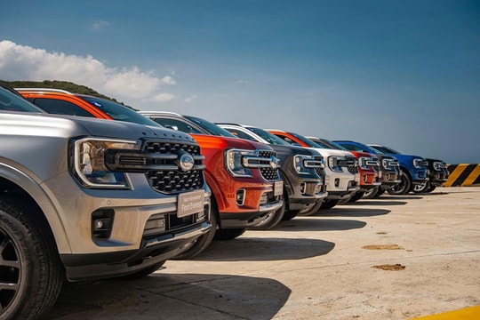 Cung vượt xa cầu, thị trường ô tô tiếp tục đại hạ giá