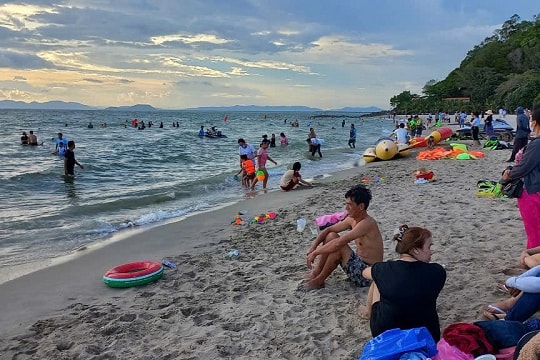 Hà Tiên nhộn nhịp du lịch hè năm 2025