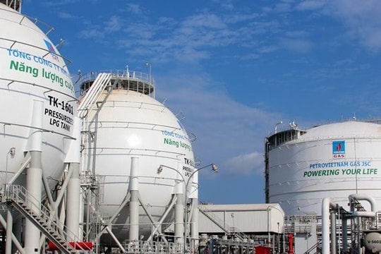 Doanh nghiệp “đua” tăng vốn trước thềm đón sóng nâng hạng