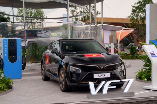 VinFast VF 7: “Siêu xe” chinh phục người trẻ bằng cả hiệu suất lẫn chi phí