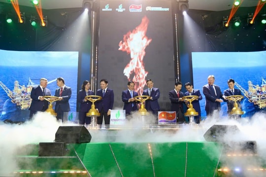 Đón dòng dầu đầu tiên từ dự án phát triển mỏ Kình Ngư Trắng – Kình Ngư Trắng Nam