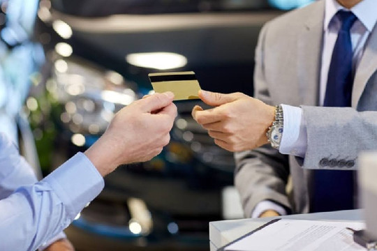 Rà soát phí, lãi suất thẻ và các giải pháp an toàn hoạt động thẻ ngân hàng