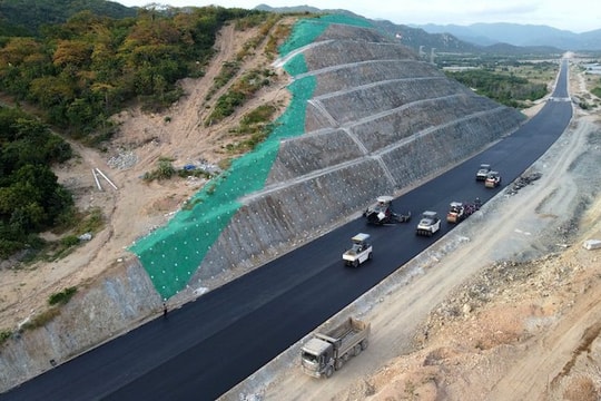 Đột phá chính sách thu hút nguồn lực hoàn thành 9.000 km đường cao tốc