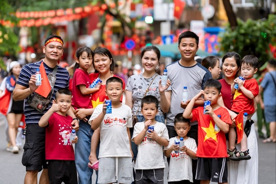 Vinamilk cùng Việt Nam rực rỡ trong ngày hội non sông