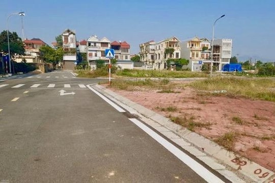 Kiến nghị tháo gỡ gánh nặng tiền sử dụng đất