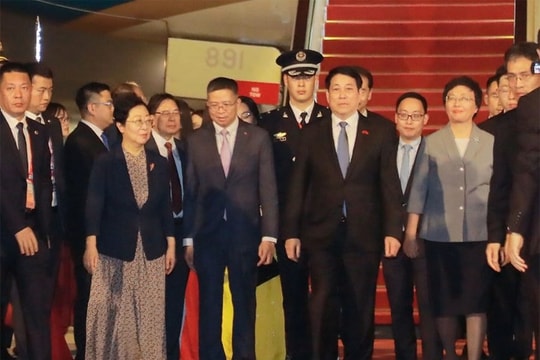 Chủ tịch nước Lương Cường dự lễ duyệt binh của Trung Quốc