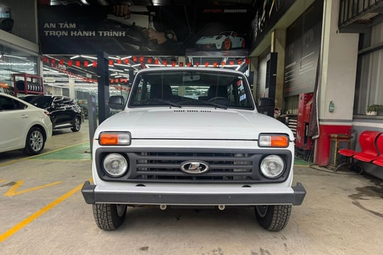 Trang bị nghèo nàn, Lada Niva bắt đầu chinh phục khách hàng Việt