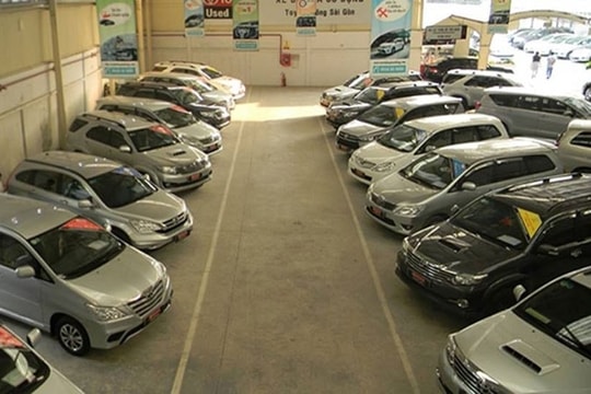 Không khí ảm đạm bao trùm thị trường ô tô cũ tháng “cô hồn”
