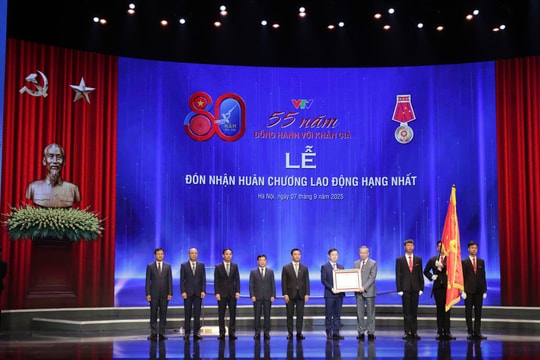 Tổng Bí thư Tô Lâm trao Huân chương Lao động hạng Nhất tặng Đài Truyền hình Việt Nam