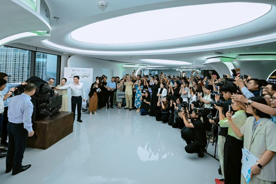 Tượng Satoshi thứ 5 trên thế giới chính thức về Việt Nam
