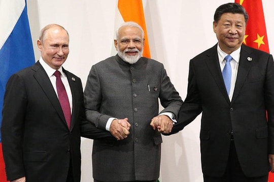 Ông Trump "châm ngòi" thương chiến với "bộ ba" BRICS