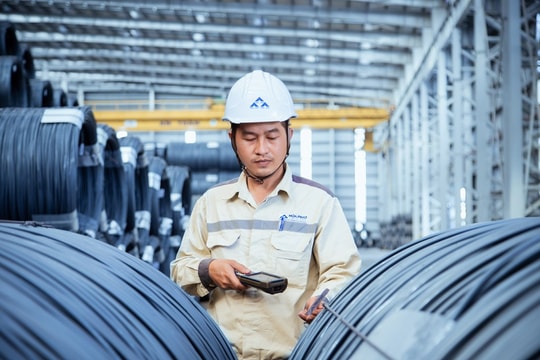Cổ phiếu ngành thép tăng nhiệt, hút mạnh dòng tiền
