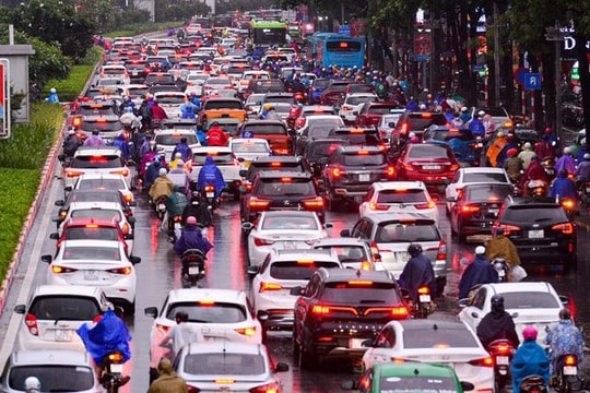 Ô tô đạt tiêu chuẩn khí thải Euro 5, không bị hạn chế vào vùng phát thải thấp?