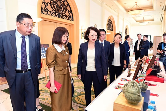 Hợp tác du lịch, văn hóa và thương mại giữa Việt Nam và Thiểm Tây (Trung Quốc)