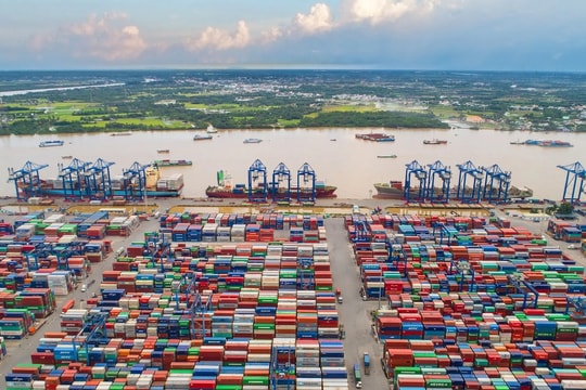 Tổng công ty Tân Cảng Sài Gòn - Biểu tượng kinh tế biển Việt Nam đồng hành cùng FWC 2025