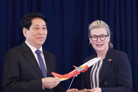 Chủ tịch nước Lương Cường chứng kiến Vietjet nhận bàn giao tàu bay Boeing đầu tiên