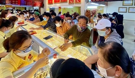 Khóa chặt kẽ hở quản lý vàng miếng trước khi quá muộn