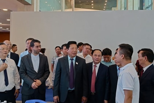 Gần 300 doanh nghiệp trong và ngoài nước tham gia Triển lãm Quốc tế Vietbuild Hà Nội 2025