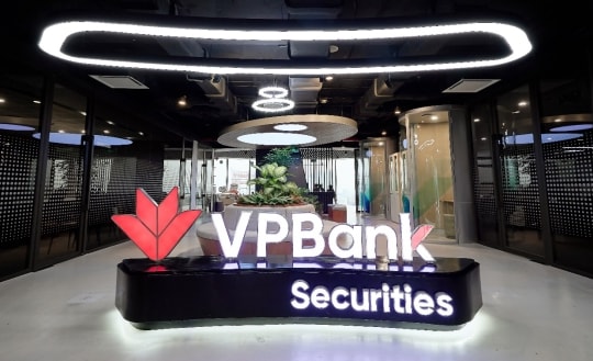 VPBankS ghi dấu ấn tại giải thưởng quốc tế bằng trợ lý AI StockGuru
