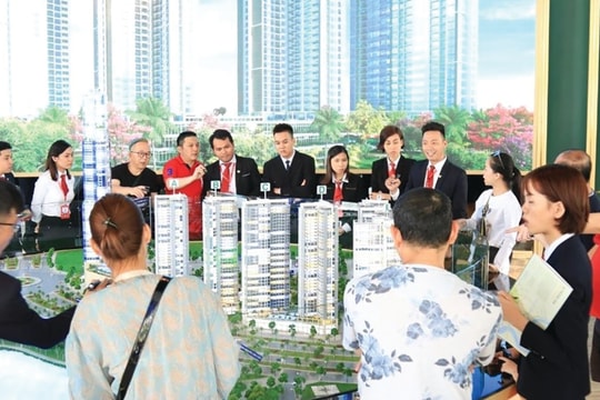 Phá thế “độc quyền” giá nhà