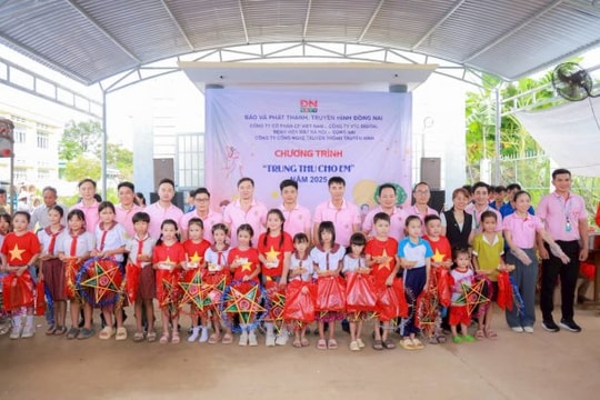 C.P. Việt Nam mang ánh trăng yêu thương đến trẻ em vùng xa