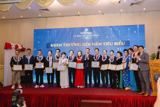 Vinh danh 150 “Doanh nhân - Nét đẹp từ tâm”