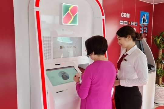 “Mắt xích” quyết định chuyển đổi số ngân hàng thời AI