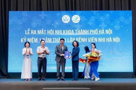 Phó Chủ tịch UBND TP Vũ Thu Hà dự lễ ra mắt Hội Nhi khoa Hà Nội