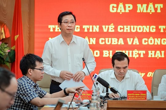 Những tấm lòng nhân ái  thắp sáng niềm tin sau bão lũ