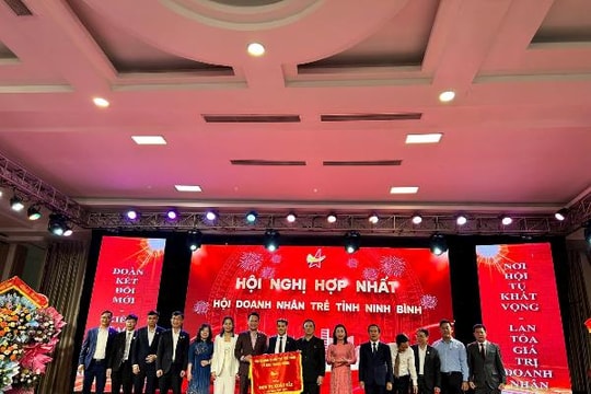 Hợp nhất Hội Doanh nhân trẻ Ninh Bình: “Một tinh thần, một cộng đồng, một sức mạnh”