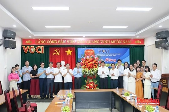 Thanh Hóa: Lãnh đạo tỉnh tri ân và chúc mừng đội ngũ doanh nhân nhân ngày 13/10