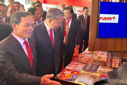 Đại hội Đảng bộ TP HCM lần I: Khẳng định vị thế đầu tàu kinh tế