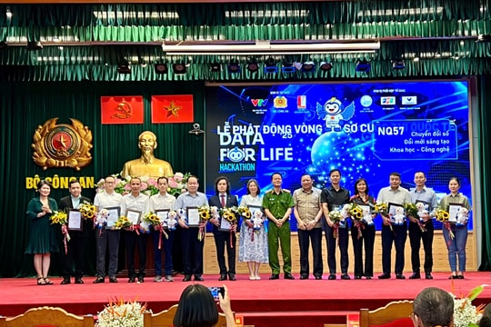 Hà Nội phát động hai cuộc thi quốc tế: Techfest Việt Nam 2025 và  “Data for life 2025”