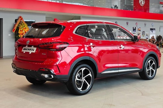 Ô tô Trung Quốc MG HS giảm giá gần 150 triệu đồng có nên mua?