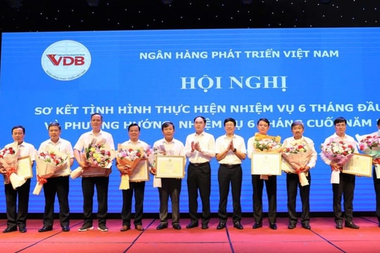 VDB đẩy mạnh phong trào thi đua, phấn đấu hoàn thành nhiệm vụ cơ cấu lại hoạt động