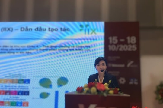 Phát triển bền vững “xanh” về môi trường, “cam” về con người