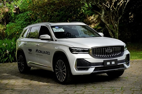 Ô tô Trung Quốc tiền tỷ giảm giá trăm triệu cũng khó "đổi vận"