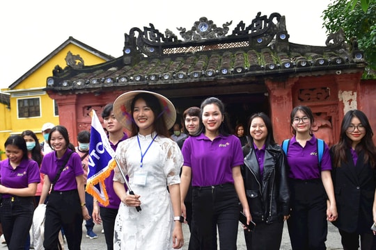 Khi du lịch cần “trái tim” của người phụ nữ