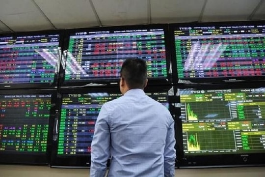 Chứng khoán giảm rồi tăng, VN-Index sẽ kiểm tra vùng 1.700 điểm?