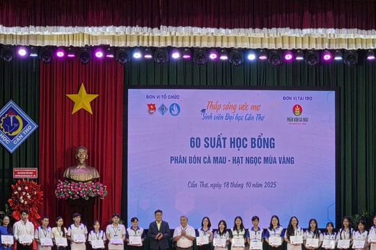 Phân bón Cà Mau tiếp tục “Thắp sáng ước mơ” sinh viên Đại học Cần Thơ