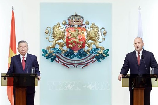Việt Nam - Bulgaria thiết lập quan hệ Đối tác Chiến lược