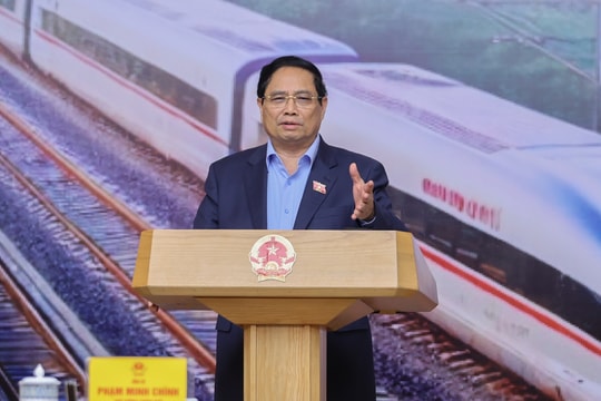 Thủ tướng: Chủ động, tích cực thúc đẩy các dự án đường sắt và chuyển giao, phát triển công nghệ
